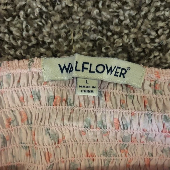 Wallflower Pink Flutter Sleeve Top - Picture 2 of 3